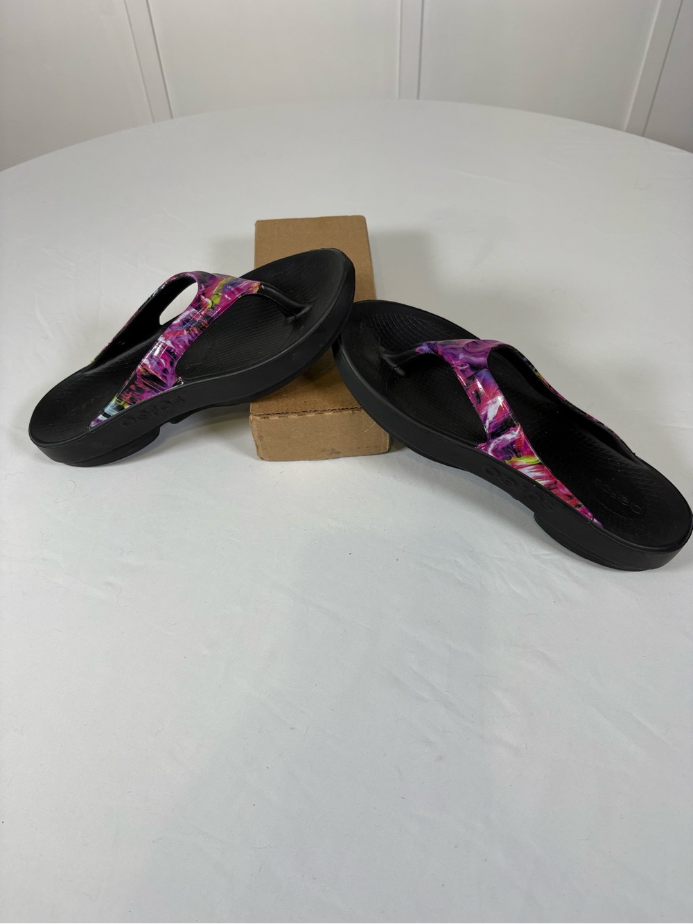 OOFOS Black Sandals with Pink and Purple Tie-Dye Straps